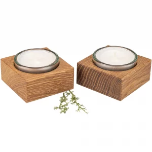 Teelichthalter aus geöltem Eichenholz mit Teelicht und Glas
