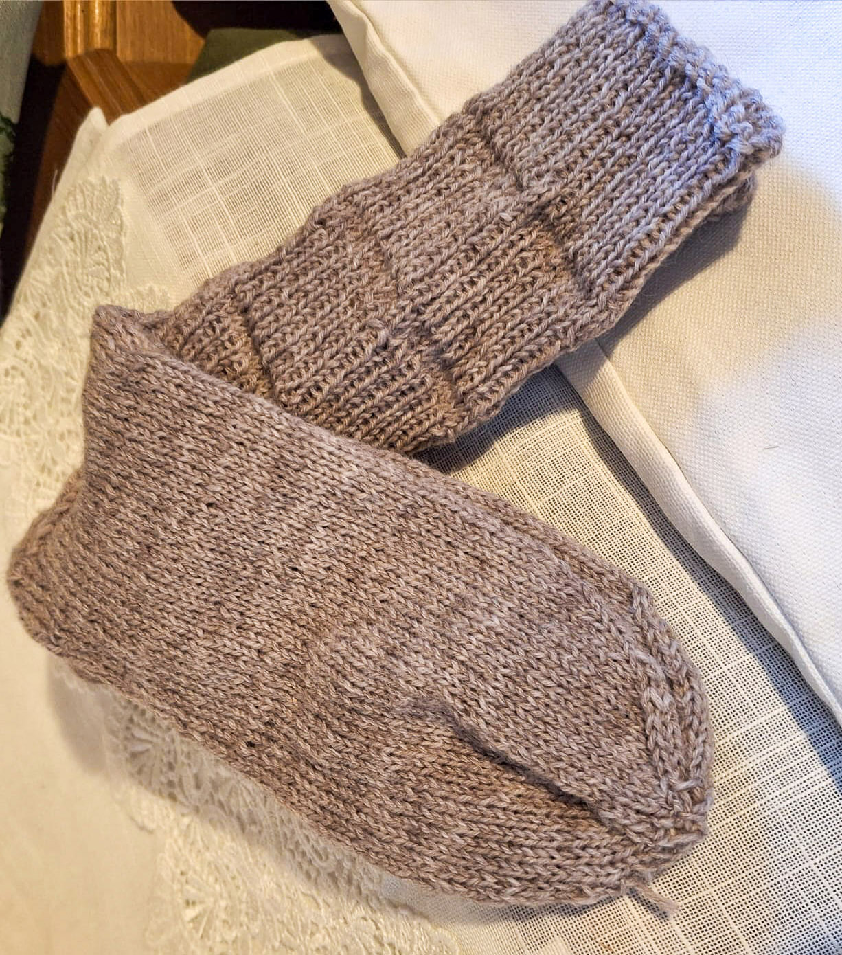 gestrickte Socken für Damen – Bild 2