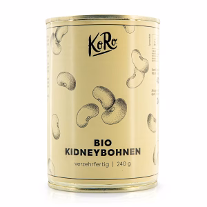 Eine Dose Bio Kidneybohnen steht vor weißem Hintergrund