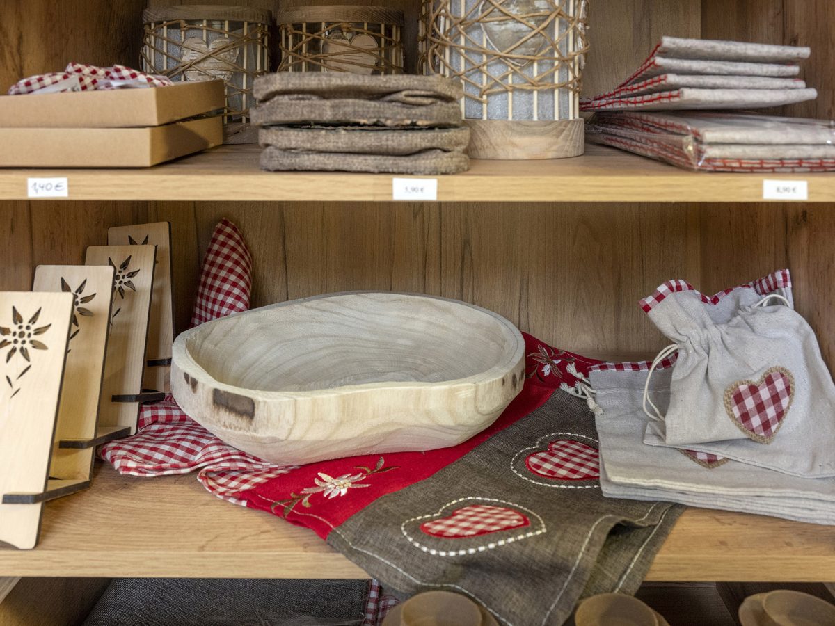 alp-hofladen-tschagguns-deko-1