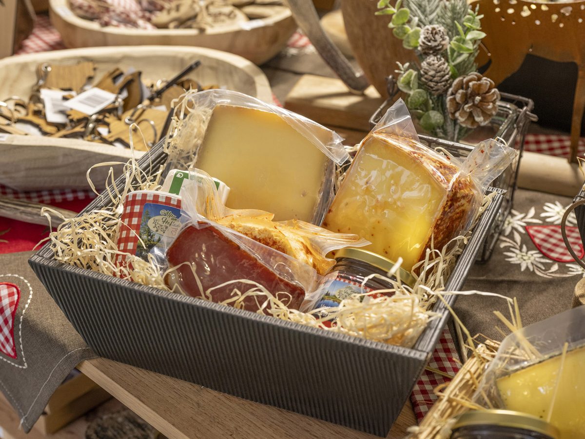 alp-hofladen-tschagguns-geschenkkorb2